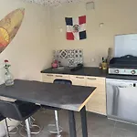 L'etoile De فيلة سانت ماري لا مير